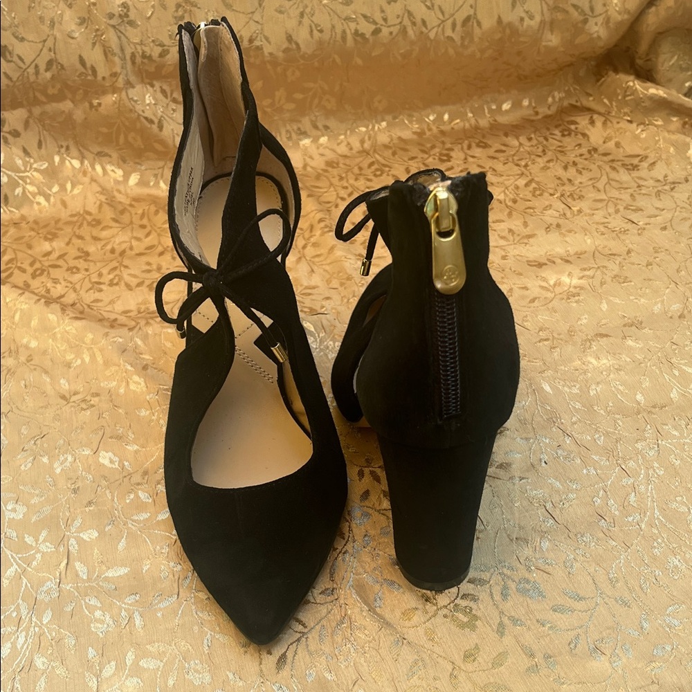 Adrienne Vittadini Black Heels with Bow Accent
